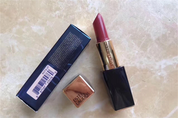 雅詩(shī)蘭黛口紅420多少錢(qián)一支 雅詩(shī)蘭黛口紅420是什么顏色 雅詩(shī)蘭黛口紅420多少錢(qián)一支 雅詩(shī)蘭黛口紅420是什么顏色