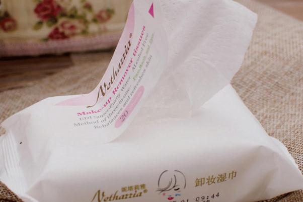 卸妝濕巾保質(zhì)期多久 卸妝濕巾過期了還能用嗎 卸妝濕巾保質(zhì)期多久 卸妝濕巾過期了還能用嗎