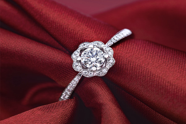 訂婚需要給份子錢嗎 訂婚需要發(fā)喜糖嗎