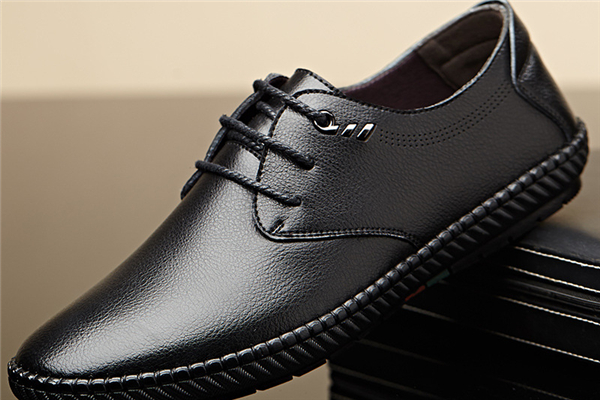 皮鞋怎么擦才亮 皮鞋里面臟了怎么清理 皮鞋怎么擦才亮 皮鞋里面臟了怎么清理