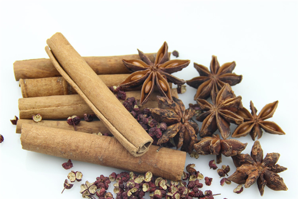 桂皮一次放多少合適 桂皮放多了會(huì)苦嗎 桂皮一次放多少合適 桂皮放多了會(huì)苦嗎