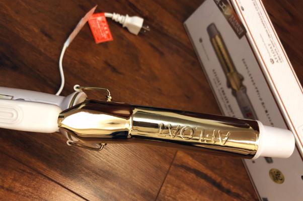 卷發(fā)棒要買(mǎi)恒溫的還是調(diào)溫的 卷發(fā)棒要買(mǎi)負(fù)離子的嗎 卷發(fā)棒要買(mǎi)恒溫的還是調(diào)溫的 卷發(fā)棒要買(mǎi)負(fù)離子的嗎