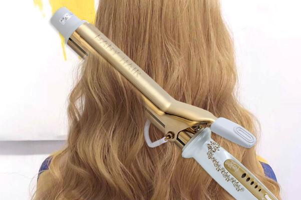 卷發(fā)棒會(huì)導(dǎo)致脫發(fā)嗎 卷發(fā)棒會(huì)燙到自己?jiǎn)? alt=