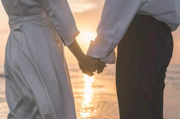 談戀愛(ài)同居的好處 談戀愛(ài)和同居的區(qū)別 談戀愛(ài)同居的好處 談戀愛(ài)和同居的區(qū)別