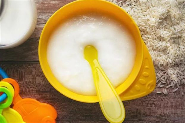 嬰兒米粉應該怎么沖 嬰兒米粉的營養(yǎng)價值功效和作用 嬰兒米粉應該怎么沖 嬰兒米粉的營養(yǎng)價值功效和作用