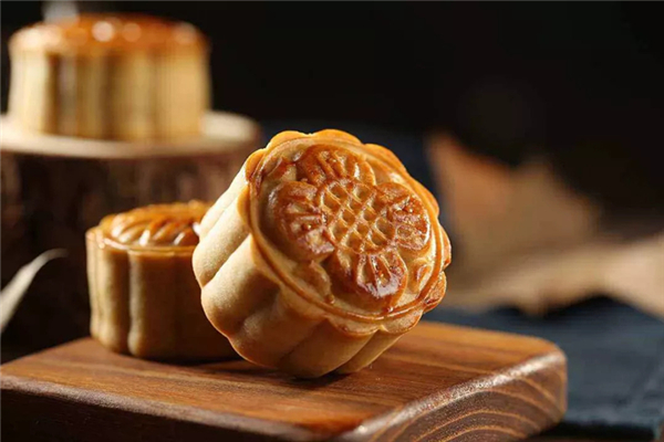 月餅的吃法有哪些 月餅怎么吃才好吃 月餅的吃法有哪些 月餅怎么吃才好吃