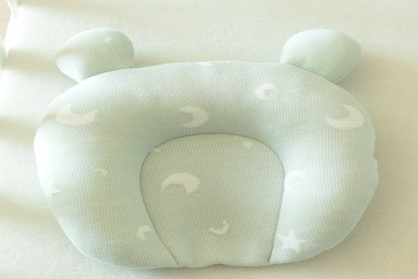 嬰兒可以睡硬枕頭嗎 嬰兒可以睡定型枕嗎 嬰兒可以睡硬枕頭嗎 嬰兒可以睡定型枕嗎