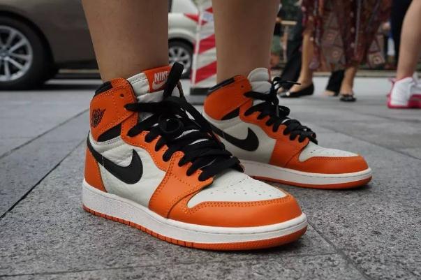 aj是籃球鞋嘛 aj要買大一碼嗎 aj是籃球鞋嘛 aj要買大一碼嗎