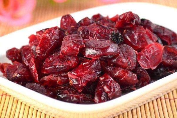 蔓越莓干對女性的功效與作用 蔓越莓干吃了會長胖嗎 蔓越莓干對女性的功效與作用 蔓越莓干吃了會長胖嗎