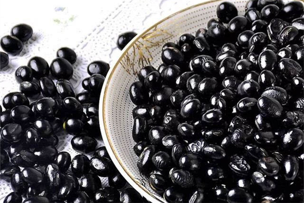 黑豆泡醋有什么功效和作用 黑豆泡醋的正確做法 黑豆泡醋有什么功效和作用 黑豆泡醋的正確做法