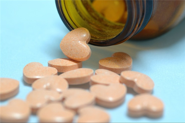 過敏藥是飯前吃還是飯后吃 過敏藥什么時候吃最好 過敏藥是飯前吃還是飯后吃 過敏藥什么時候吃最好