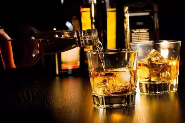 威士忌酒精度是多少 威士忌喝了對(duì)身體好嗎 威士忌酒精度是多少 威士忌喝了對(duì)身體好嗎