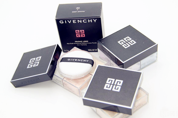 紀(jì)梵希散粉跟花西子散粉哪個好 花西子散粉與紀(jì)梵希散粉的對比差異 紀(jì)梵希散粉跟花西子散粉哪個好 花西子散粉與紀(jì)梵希散粉的對比差異