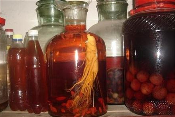 藥酒可以活血化瘀嗎 藥酒的功效和作用 藥酒可以活血化瘀嗎 藥酒的功效和作用