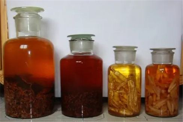 藥酒能補(bǔ)腎壯陽嗎 藥酒補(bǔ)腎效果怎么樣 藥酒能補(bǔ)腎壯陽嗎 藥酒補(bǔ)腎效果怎么樣