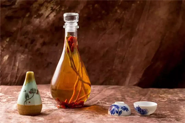 藥酒一天喝多少最佳 藥酒一天中什么時(shí)候喝最好 藥酒一天喝多少最佳 藥酒一天中什么時(shí)候喝最好