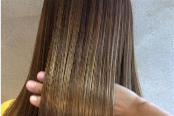 頭發(fā)護(hù)理可以自己做嗎 頭發(fā)護(hù)理自己在家怎么做 頭發(fā)護(hù)理可以自己做嗎 頭發(fā)護(hù)理自己在家怎么做
