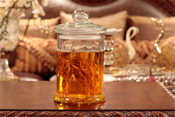 藥酒可以泡腳嗎 藥酒泡腳對(duì)身體有什么好處 藥酒可以泡腳嗎 藥酒泡腳對(duì)身體有什么好處