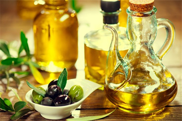 橄欖油怎么美容護膚 橄欖油護膚的正確方法 橄欖油怎么美容護膚 橄欖油護膚的正確方法