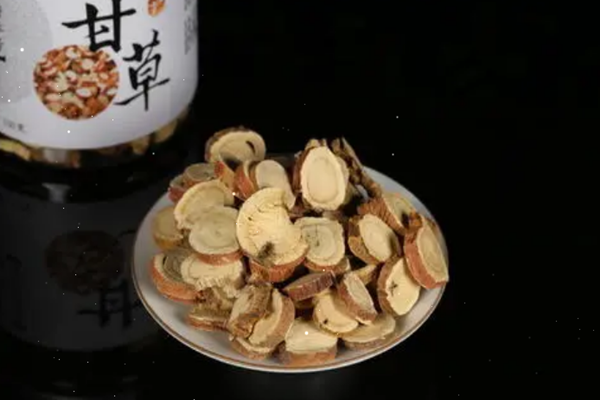 甘草可以泡水喝嗎 甘草泡水喝好嗎 甘草可以泡水喝嗎 甘草泡水喝好嗎