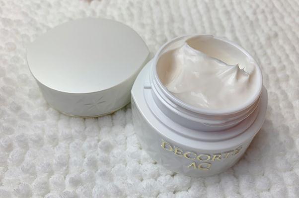 頸霜要每天都使用嗎 頸霜是可以早晚用嗎 頸霜要每天都使用嗎 頸霜是可以早晚用嗎