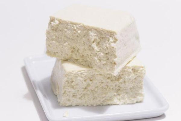 豆腐會(huì)引起便秘嗎 豆腐對人體有什么好處和壞處