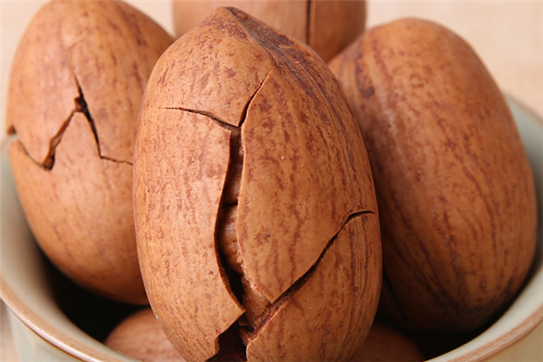 碧根果有苦味能吃嗎 碧根果有苦味是正常的嗎 碧根果有苦味能吃嗎 碧根果有苦味是正常的嗎