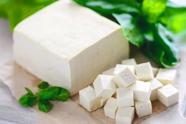 吃豆腐減肥還是增肥 吃豆腐會(huì)脹氣嗎 吃豆腐減肥還是增肥 吃豆腐會(huì)脹氣嗎