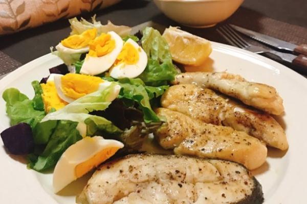 減肥一天吃多少雞胸肉 減肥吃什么水果效果最好 減肥一天吃多少雞胸肉 減肥吃什么水果效果最好