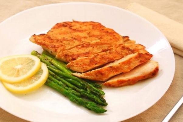 減肥一天吃多少雞胸肉 減肥吃什么水果效果最好 減肥一天吃多少雞胸肉 減肥吃什么水果效果最好