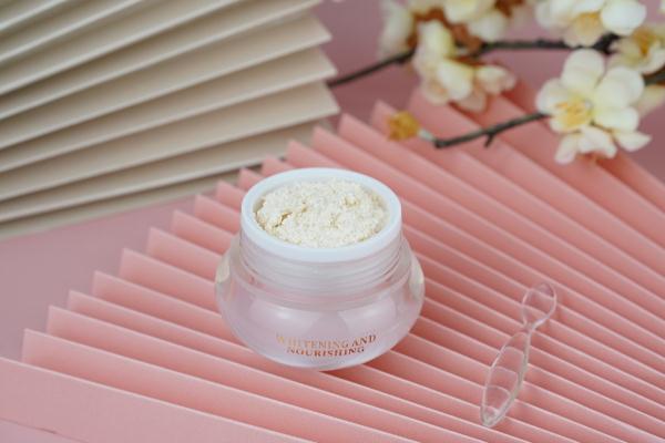 貴婦膏要用卸妝水卸嗎 貴婦膏要早晚用嗎 貴婦膏要用卸妝水卸嗎 貴婦膏要早晚用嗎