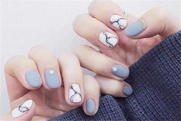 美甲一般維持多久 美甲可以自己扣下來嗎 美甲一般維持多久 美甲可以自己扣下來嗎