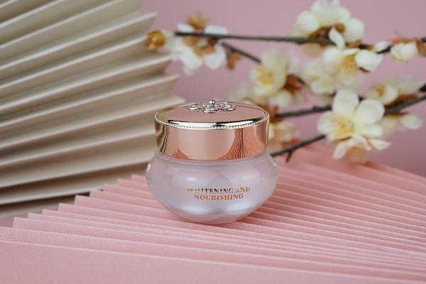 貴婦膏可以天天用嗎 長(zhǎng)期使用貴婦膏有壞處嗎 貴婦膏可以天天用嗎 長(zhǎng)期使用貴婦膏有壞處嗎