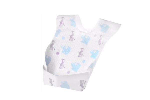 嬰兒圍兜是防水的好還是不防水的 圍兜和口水巾的區(qū)別 嬰兒圍兜是防水的好還是不防水的 圍兜和口水巾的區(qū)別