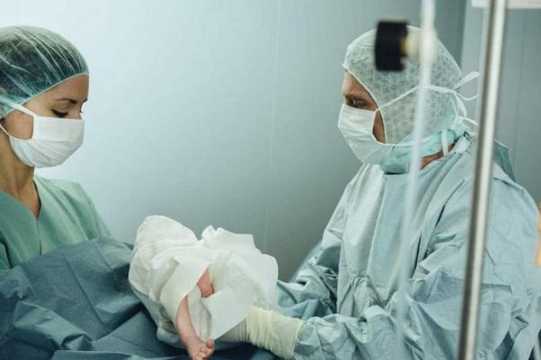 剖腹產(chǎn)有哪些風(fēng)險(xiǎn) 剖腹產(chǎn)的好處和壞處 剖腹產(chǎn)有哪些風(fēng)險(xiǎn) 剖腹產(chǎn)的好處和壞處