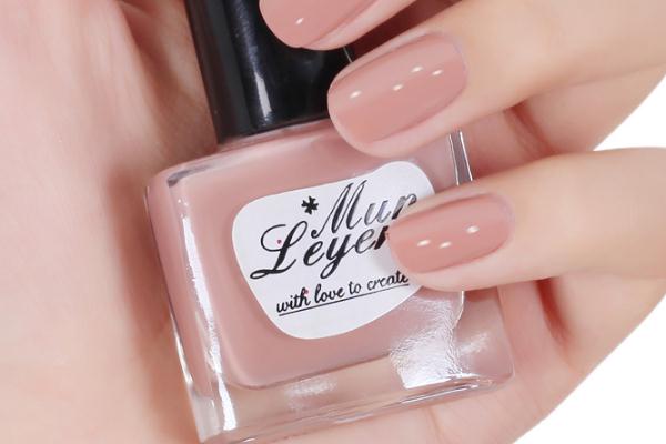 甲油膠和指甲油有什么區(qū)別 甲油膠用什么卸除最好 甲油膠和指甲油有什么區(qū)別 甲油膠用什么卸除最好