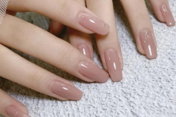 甲油膠有顆粒怎么回事 甲油膠有點(diǎn)粘稠怎么辦 甲油膠有顆粒怎么回事 甲油膠有點(diǎn)粘稠怎么辦