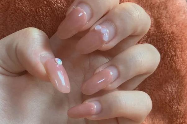 甲油膠對(duì)孕婦有影響嗎 甲油膠孕婦可以用嗎 甲油膠對(duì)孕婦有影響嗎 甲油膠孕婦可以用嗎