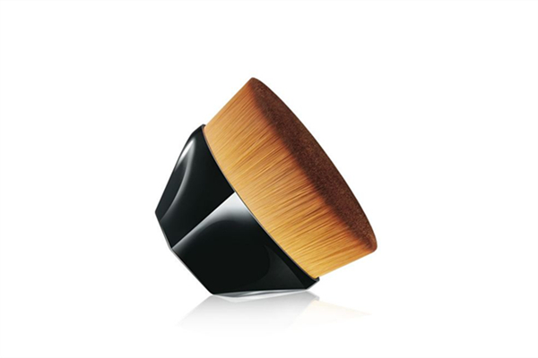 粉底刷比美妝蛋好用嗎 粉底刷和美妝蛋有什么區(qū)別 粉底刷比美妝蛋好用嗎 粉底刷和美妝蛋有什么區(qū)別