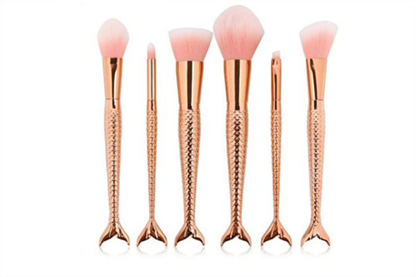 粉底刷會把毛孔刷大嗎 粉底刷對皮膚有害嗎 粉底刷會把毛孔刷大嗎 粉底刷對皮膚有害嗎