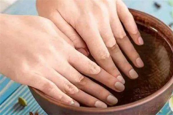 凍瘡快好了是什么樣子 凍瘡好了會跟以前的手一樣嗎 凍瘡快好了是什么樣子 凍瘡好了會跟以前的手一樣嗎