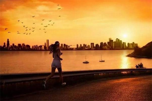 晨跑可以讓人一天精神變好嗎 晨跑的好處 晨跑可以讓人一天精神變好嗎 晨跑的好處