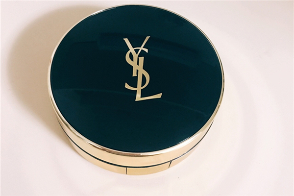 圣羅蘭氣墊適合什么年紀(jì)的人 圣羅蘭氣墊有替換裝嗎 圣羅蘭氣墊適合什么年紀(jì)的人 圣羅蘭氣墊有替換裝嗎