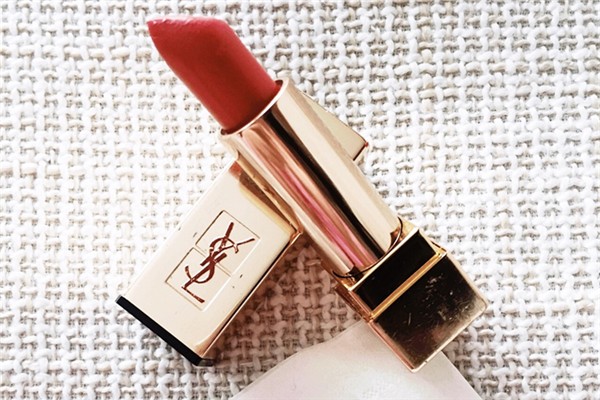 圣羅蘭口紅怎么查真?zhèn)?圣羅蘭口紅怎么涂 圣羅蘭口紅怎么查真?zhèn)?圣羅蘭口紅怎么涂