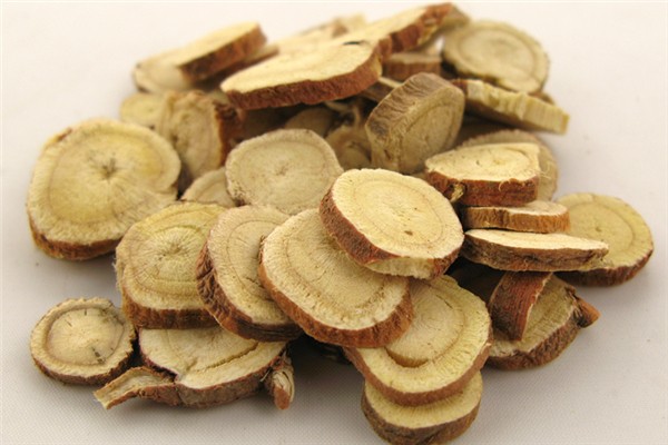 甘草可以煲湯喝嗎 甘草煲湯的功效作用 甘草可以煲湯喝嗎 甘草煲湯的功效作用