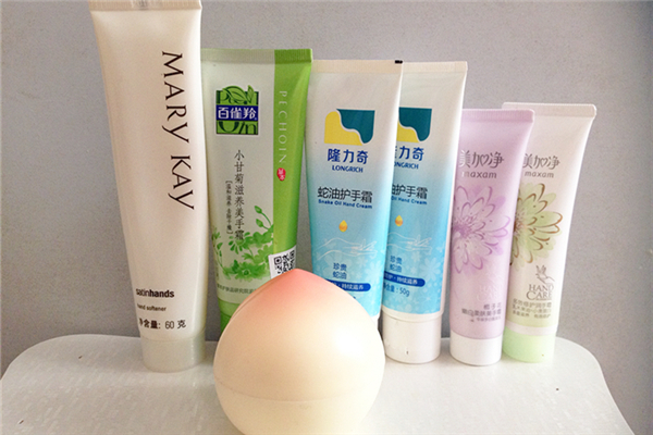 護手霜涂多少合適 護手霜正確涂手方法 護手霜涂多少合適 護手霜正確涂手方法