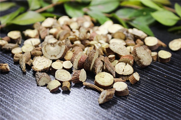 甘草適合小孩喝嗎 甘草多大孩子可以吃 甘草適合小孩喝嗎 甘草多大孩子可以吃