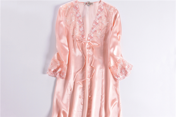 睡衣和睡袍哪個實用 睡衣和睡袍有什么區(qū)別 睡衣和睡袍哪個實用 睡衣和睡袍有什么區(qū)別