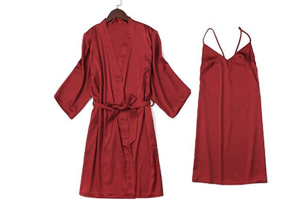 睡衣和睡袍哪個實用 睡衣和睡袍有什么區(qū)別 睡衣和睡袍哪個實用 睡衣和睡袍有什么區(qū)別