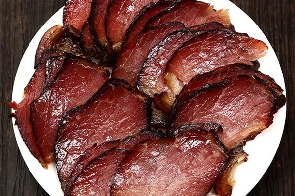 臘肉發(fā)霉是怎么回事 臘肉發(fā)霉洗干凈還能繼續(xù)吃嗎 臘肉發(fā)霉是怎么回事 臘肉發(fā)霉洗干凈還能繼續(xù)吃嗎